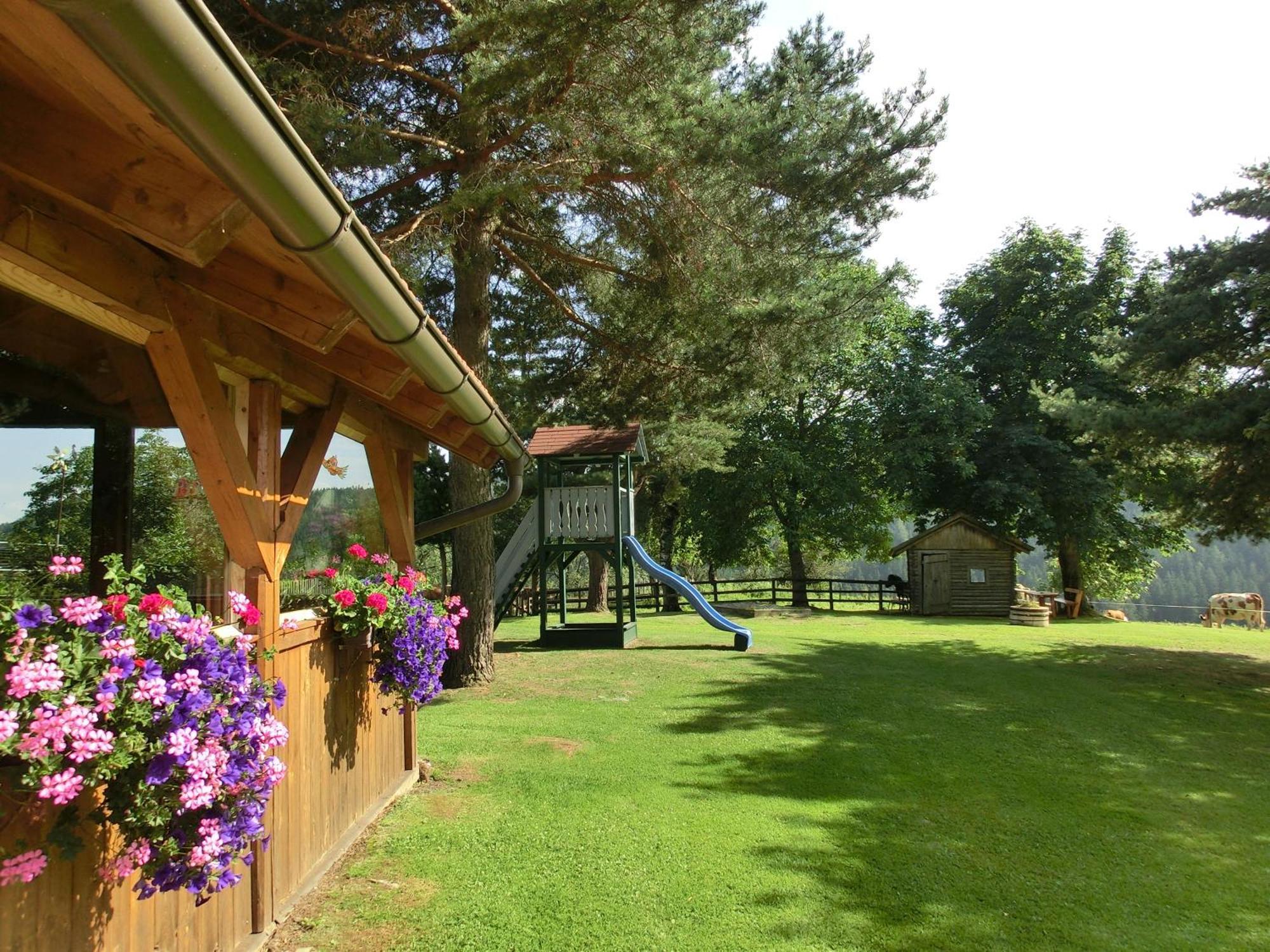 Kniebergerhof Liebenfels Exterior foto